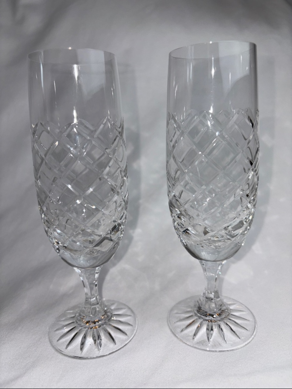 Stunning Heavy Cut Crystal Champagne Flutes - Diamond Pattern - Set of 2